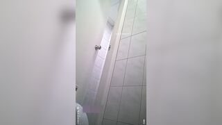 景區女廁偷拍 氣質小姐姐方便~姿態百出-13