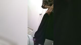 景區女廁偷拍 氣質小姐姐方便~姿態百出-10