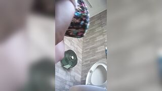 景區女廁偷拍 氣質小姐姐方便~姿態百出-20