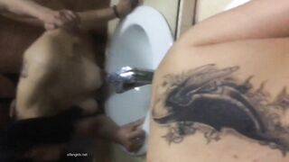 能擠出奶水的哺乳期少婦與紋身男真實偷情性愛記錄-27