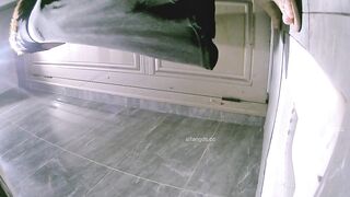 KTV會所女廁偷拍-公主女神高挑漂亮 排隊輪流上廁所