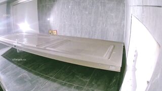 KTV會所女廁偷拍-公主女神高挑漂亮 排隊輪流上廁所