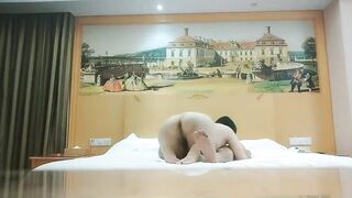 半個小時你還不夠啊 不要這麼猛嘛 痛 輕熟女被小哥一頓猛輸出 嬌喘呻吟