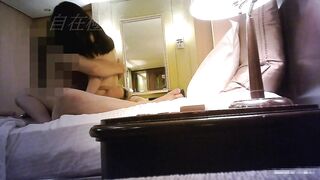 自在極意重金約炮25歲極品身材的E奶小網美 還是一個剛刮了毛的小嫩B 1