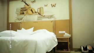 【黃先生探花】約了個網紅臉大奶女孩啪啪 換上黑絲 沙發摸逼 69口交 拉手後入猛操