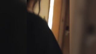 哎呦要來了 要高潮了 大奶熟女身材豐腴皮膚白皙從浴室被操到房間 哎呦哎呦叫不停 稀毛粉鮑魚水超多