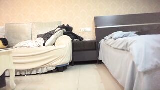 我要你給我降火 受不了 我想你操我 水水都流出來了 輕熟女表情很騷求大雞巴降火 一頓猛力輸出