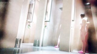 貴在真實 洗浴場女士區偷拍 少女少婦環肥燕瘦 4