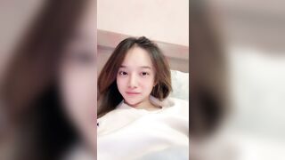 鄰家甜妹欲求不滿 騎乘抽插泛白漿5