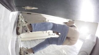 KTV廁所偷拍美女小姐姐 1