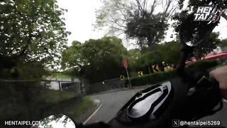 【狠台北】hentaipei 巨乳女大甩奶 淫賀新年 3P亂干淫水失禁