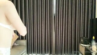 巨乳輕熟人妻「Muaymyb」風騷露出 男女通吃 多穴滿足【第十一彈】-14