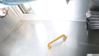 廁所偷拍 青春女大生 -04