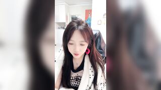 豐滿校花美女下海直播 漏出誘人巨乳 -07