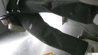 廁所偷拍 青春女大生 -01