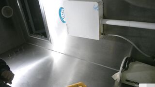 廁所偷拍 青春女大生 -14