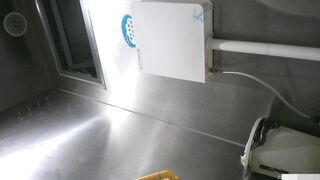 廁所偷拍 青春女大生 -03