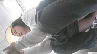 廁所偷拍 青春女大生 -07