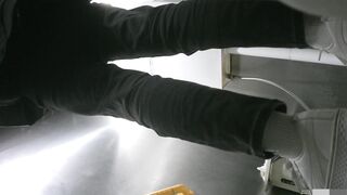 廁所偷拍 青春女大生 -17