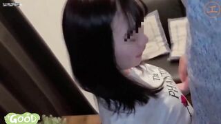 日本老公收了kanekasuze大神的錢之後，坐旁邊看著自己漂亮豐滿的老婆被大神幹了半個多小時還內射